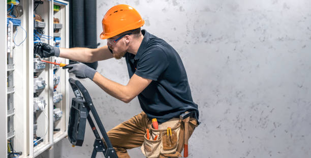 Best 24-Hour Electrician  in Des Plaines, IL